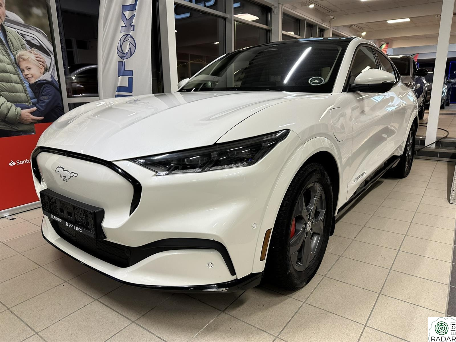 FORD Mustang Mach-E Frost White Edition 540 km rekkevidde (WLTP)
