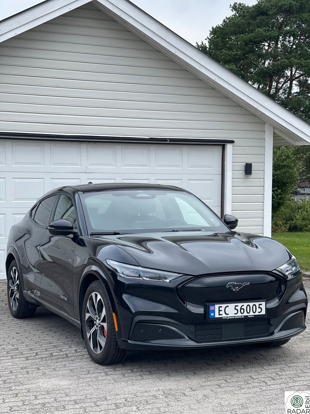 FORD Mustang Mach-E Long Range AWD. H-Feste, Ryggekamera, DAB+, Skinn.