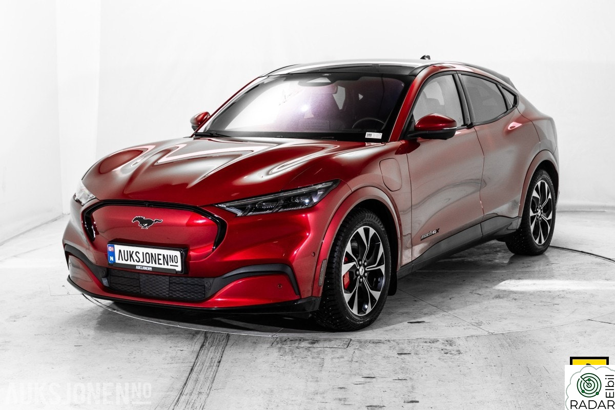 FORD Mustang Mach-E LONG RANGE AWD FIRST EDITION PANORAMA B&O 360-KAMERA SK