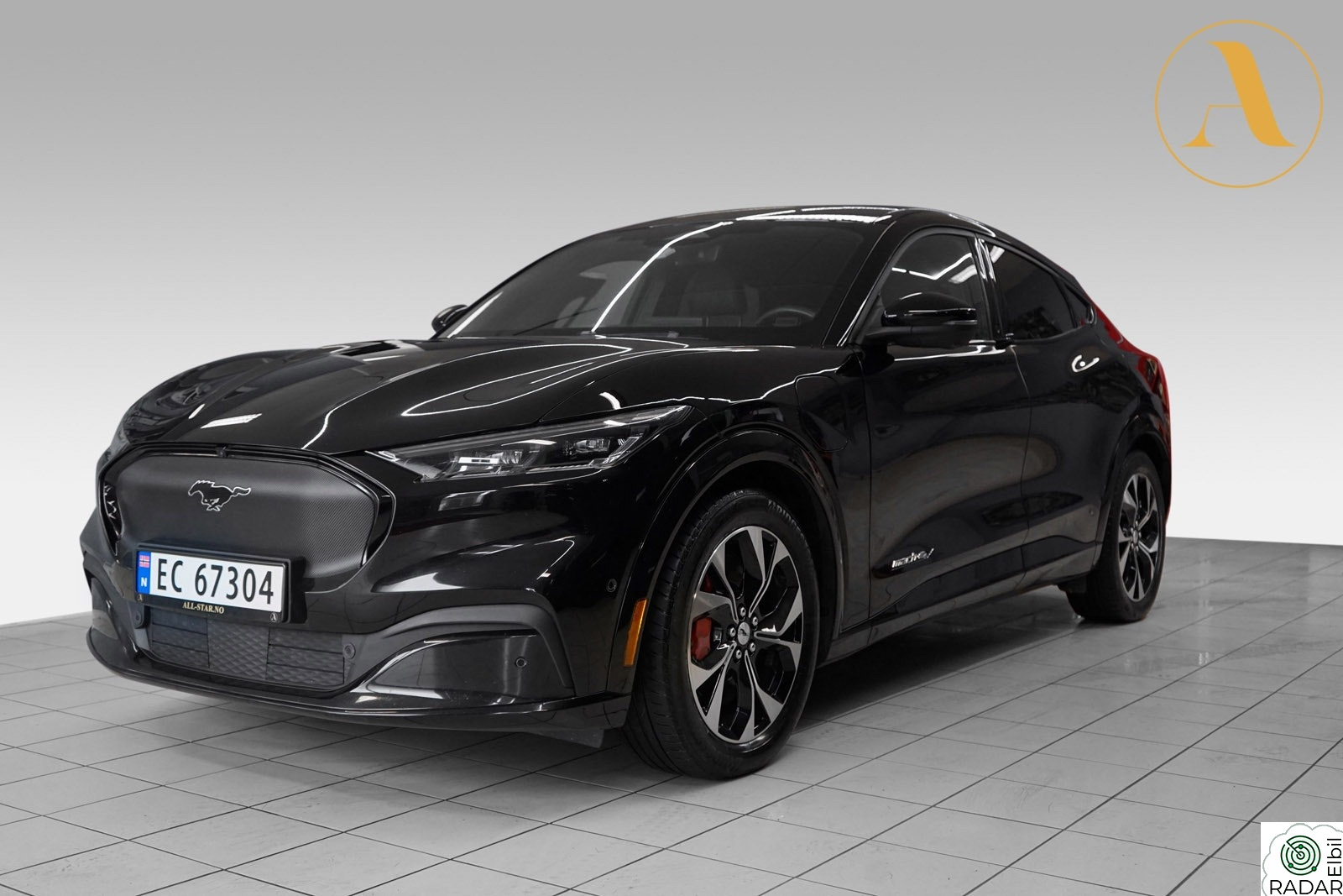 FORD Mustang Mach-E LONG RANGE AWD 540KM/MATRIXLED/B&O/KAMERA/CARBONFRONT