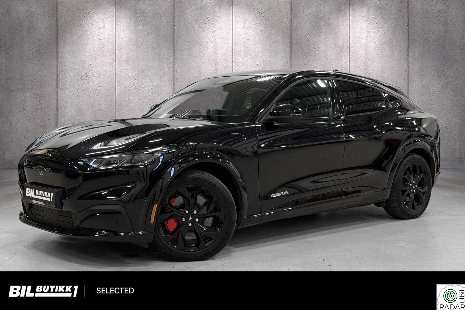 FORD Mustang Mach-E Long Range AWD Premium / "Black Edition" / B&O / Krok++