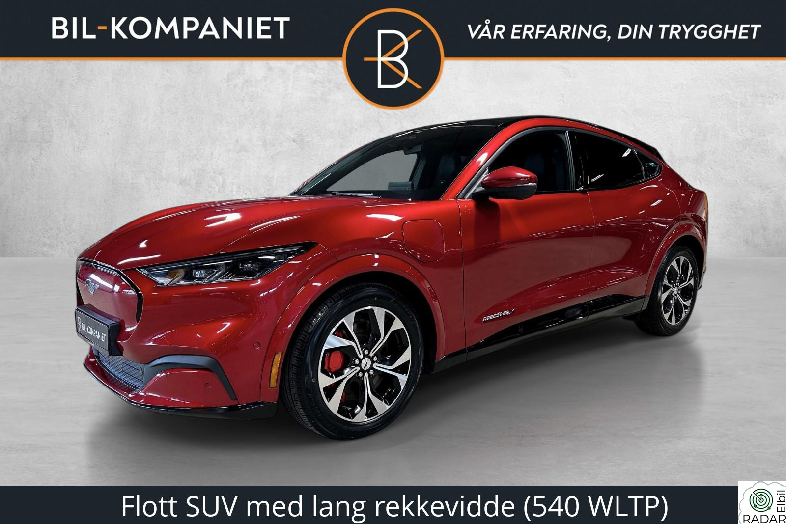 FORD Mustang Mach-E First Edition | LongRange | Krok | Panorama | Lav km