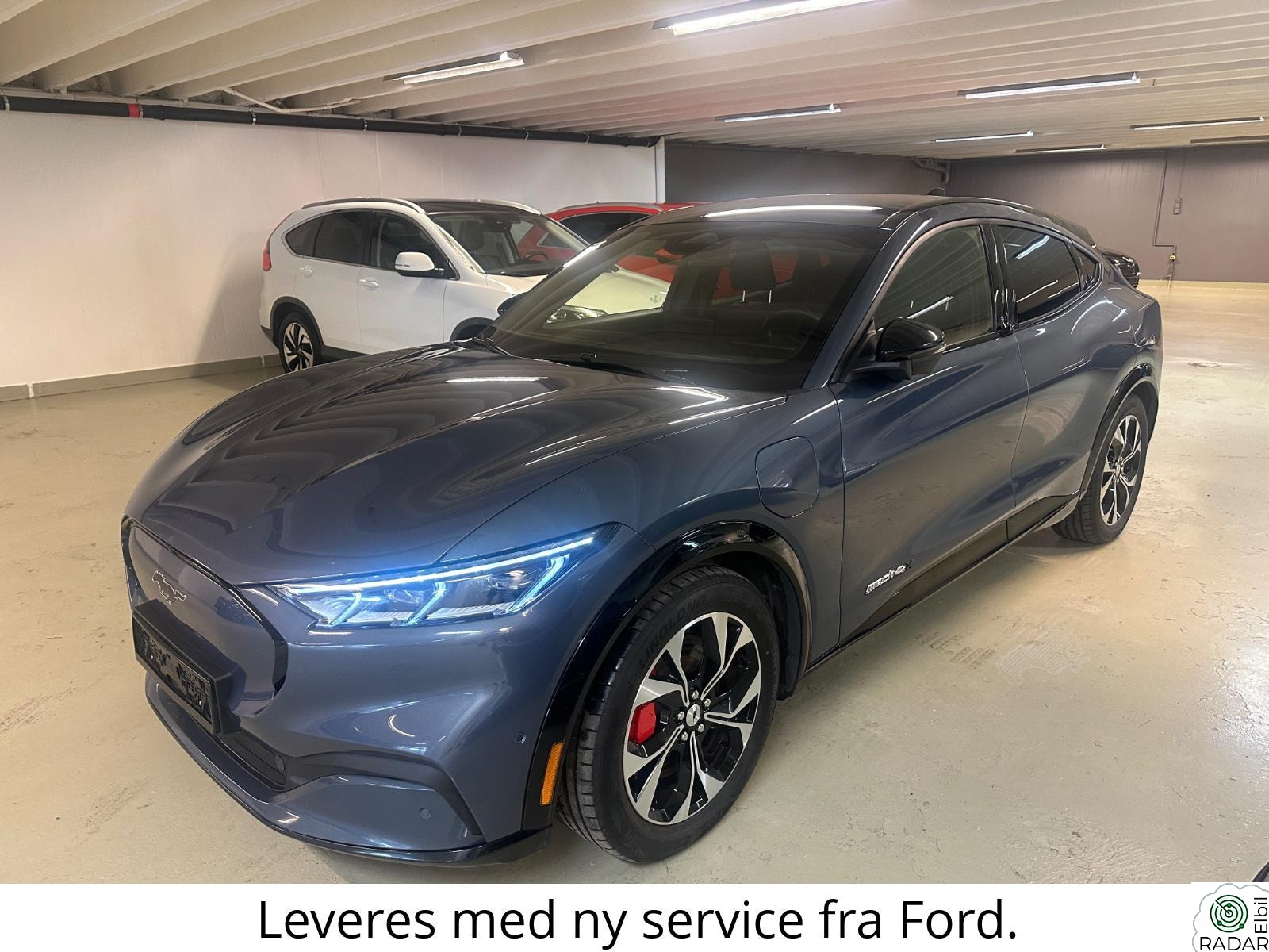 FORD Mustang Mach-E AWD LONG-RANGE B&O-SKINN-PANORAMA TAK- 360CAM