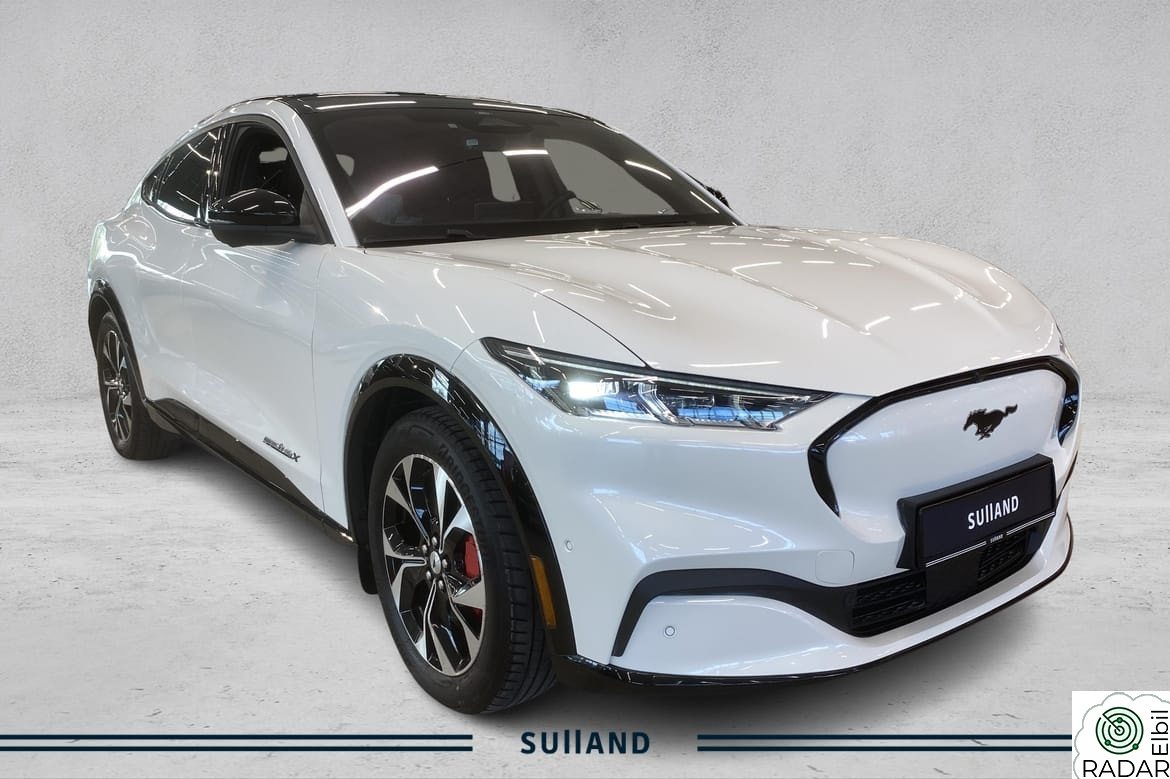 FORD Mustang Mach-E LR AWD 550KM |Skiluke|Panorama TEK+ pakke-Velholdt