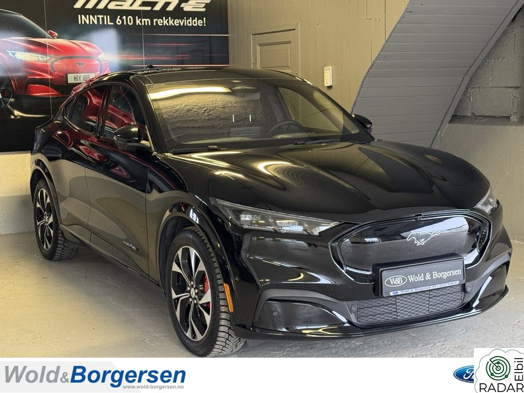 FORD Mustang Mach-E LR AWD Premium B&O,360 kamera,Panoramatak