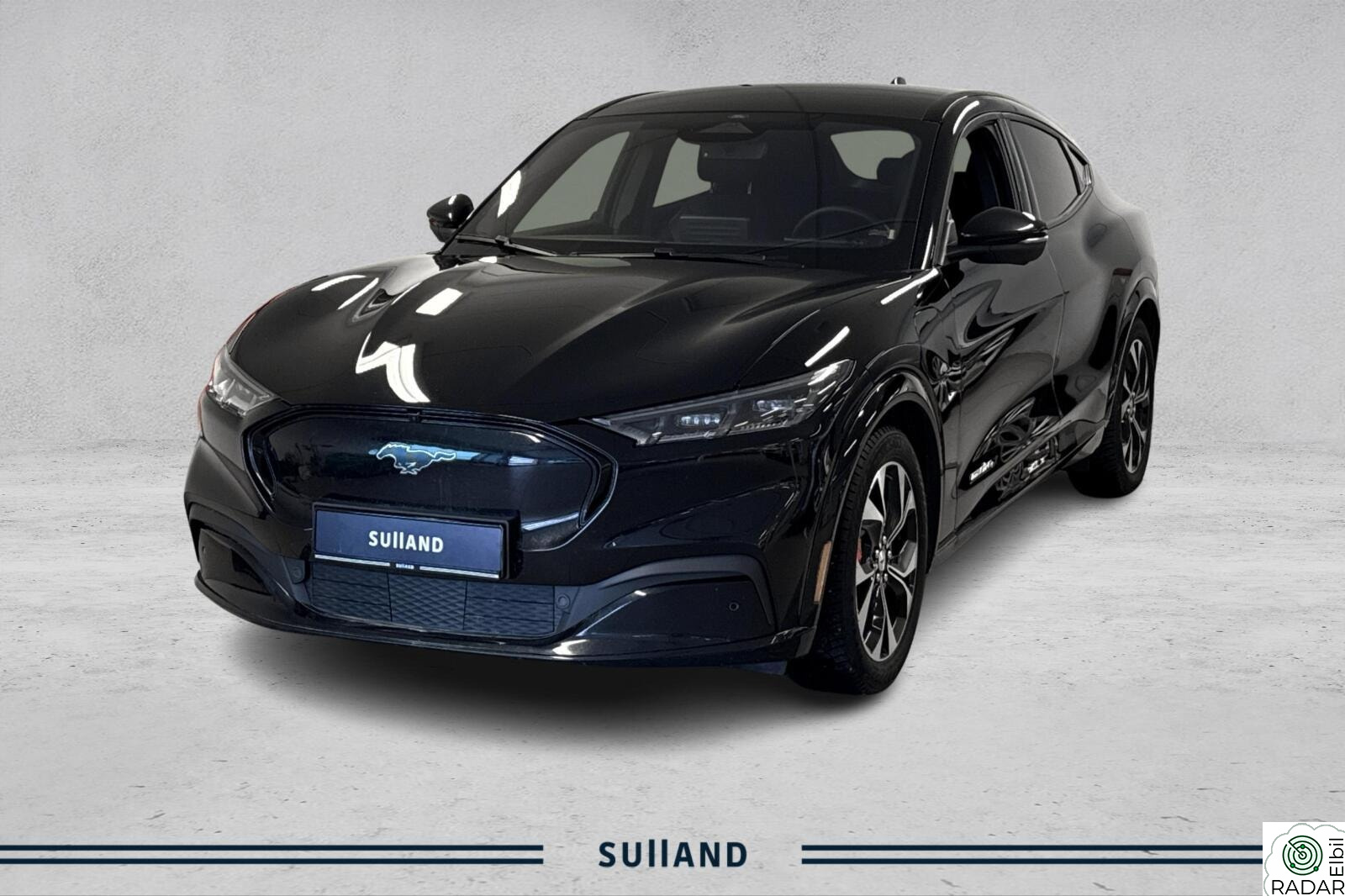FORD Mustang Mach-E Premium LR AWD/ ACC/ Matrix/ krok/ ++