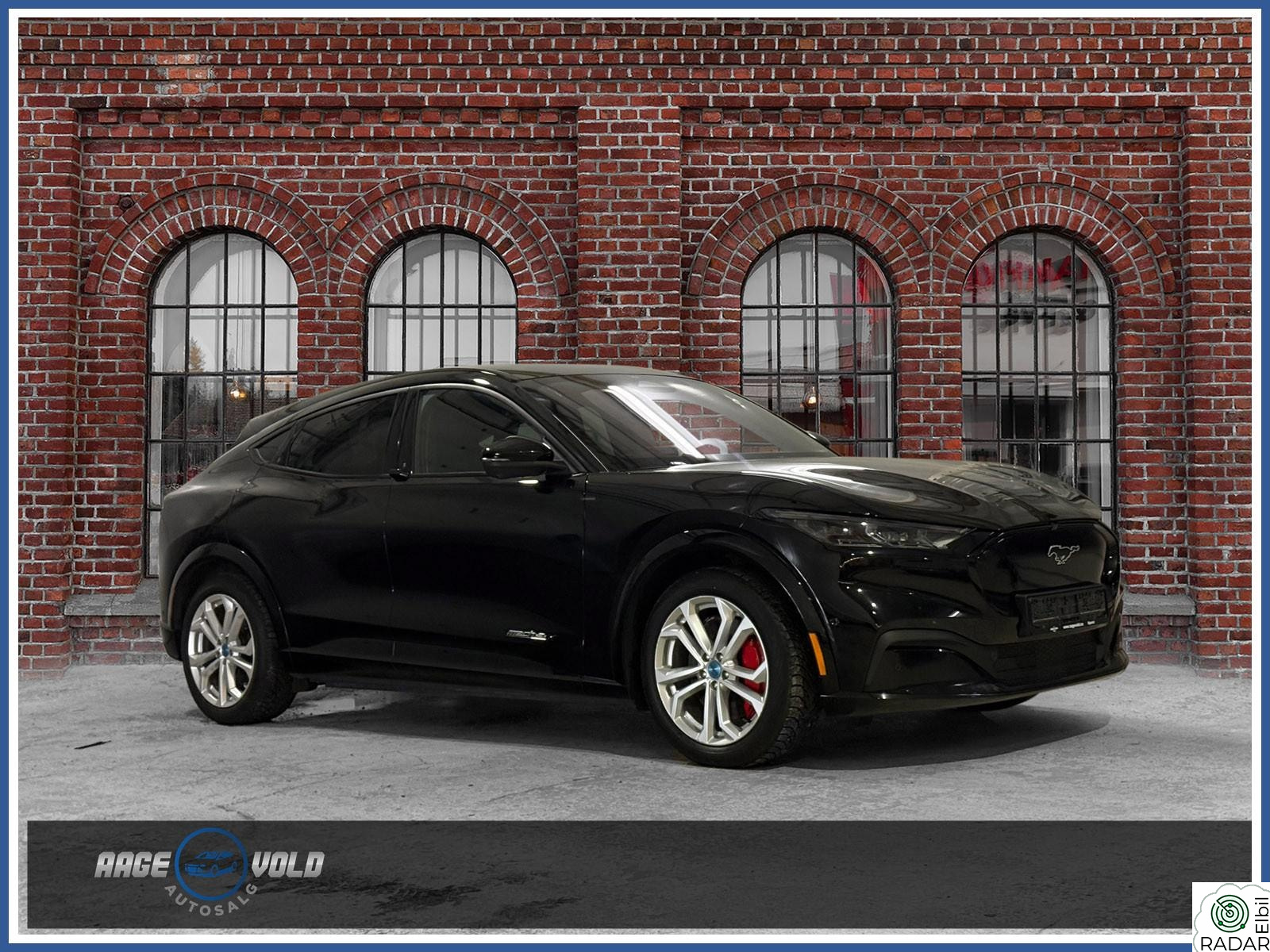 FORD Mustang Mach-E LongRange AWD Panorama Skinn - Krok *Rekkevidde 54 mil*