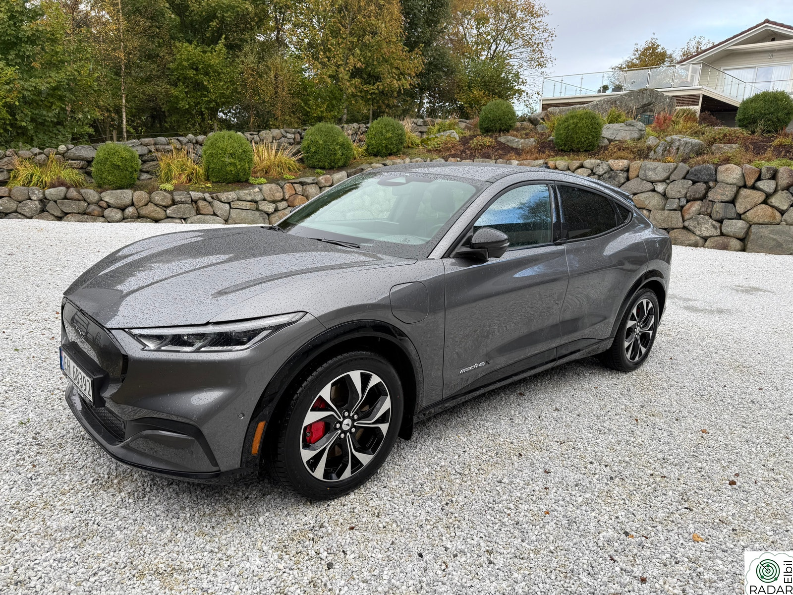 FORD Mustang Mach-E AWD Premium Long range