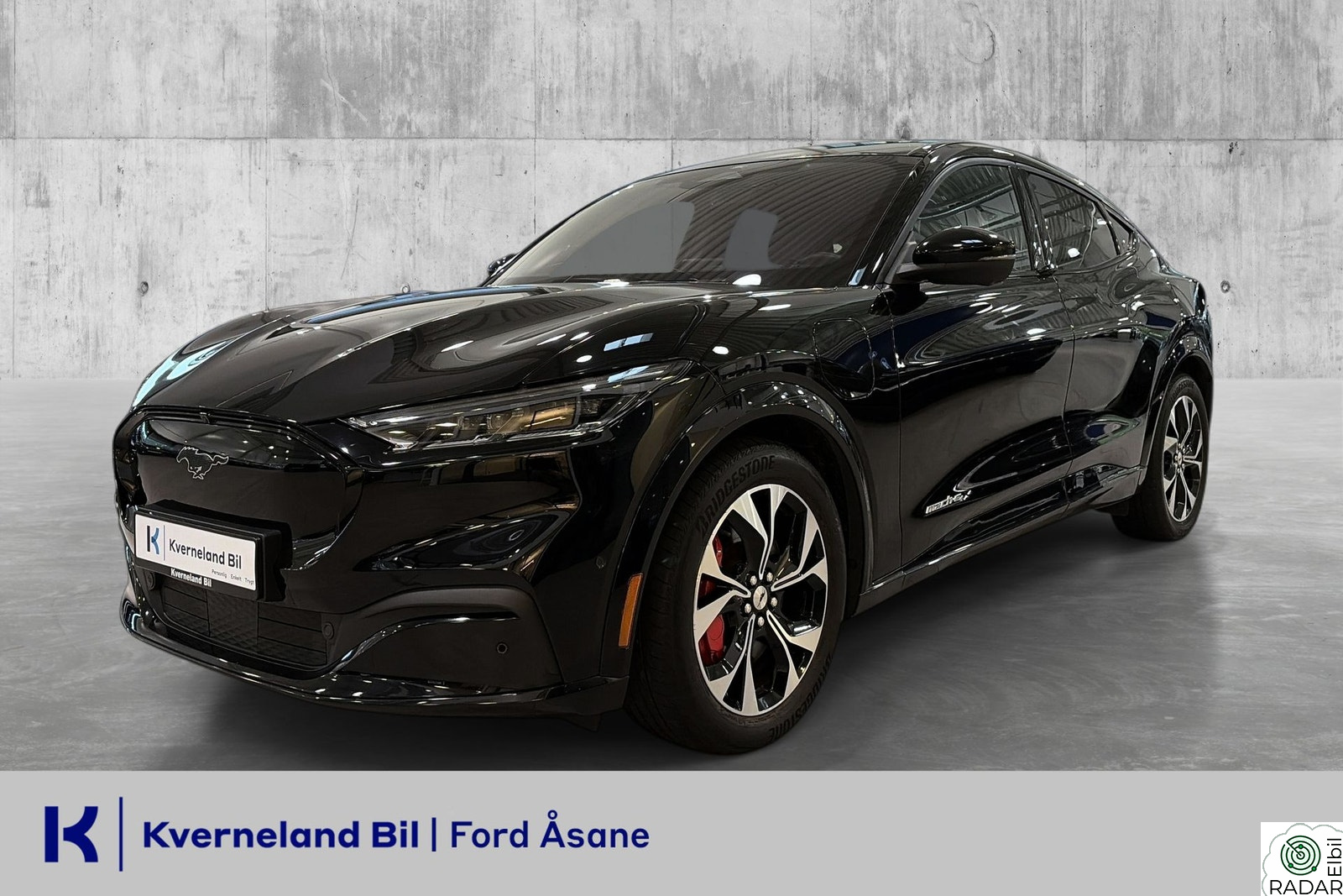 FORD Mustang Mach-E Long Range AWD/R.KAM/PANORAMA/B&O/SKINN/L-KLAR