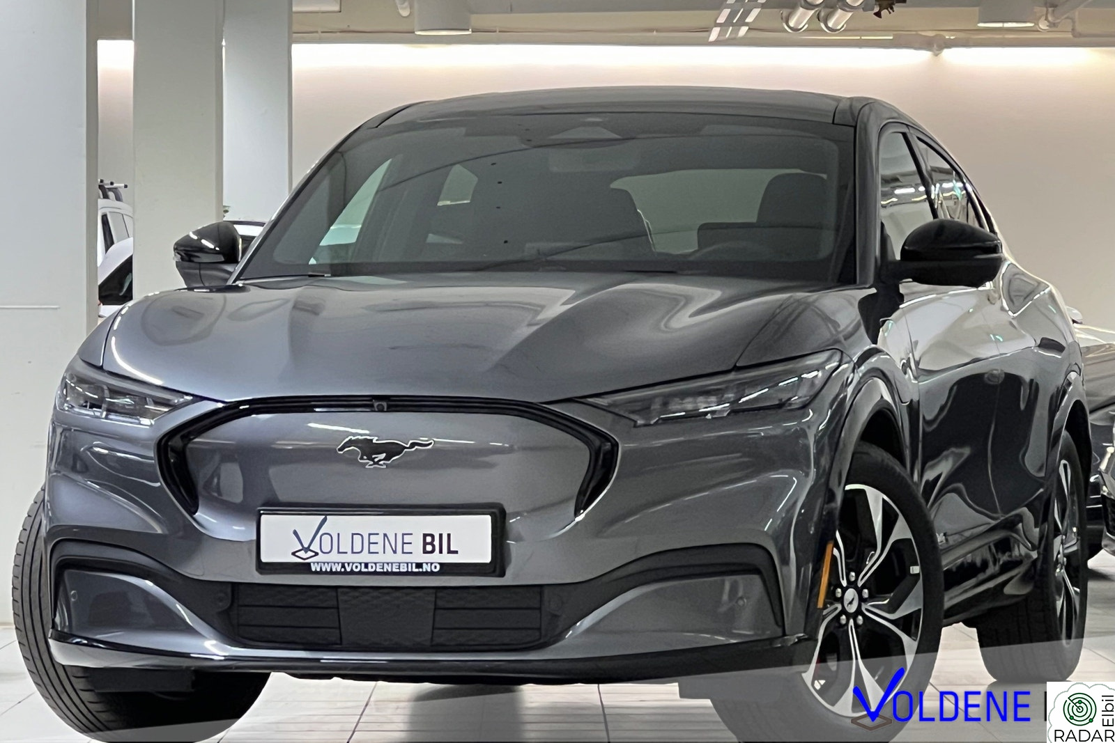 FORD Mustang Mach-E PREMIUM LR AWD // SERV. AVTALE-H.F/1500KG-360-B&O