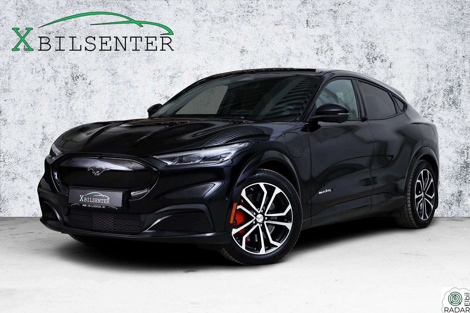 FORD Mustang Mach-E Long Range AWD // ACC B&O 360KAM SKINN EL/SETER KROK+