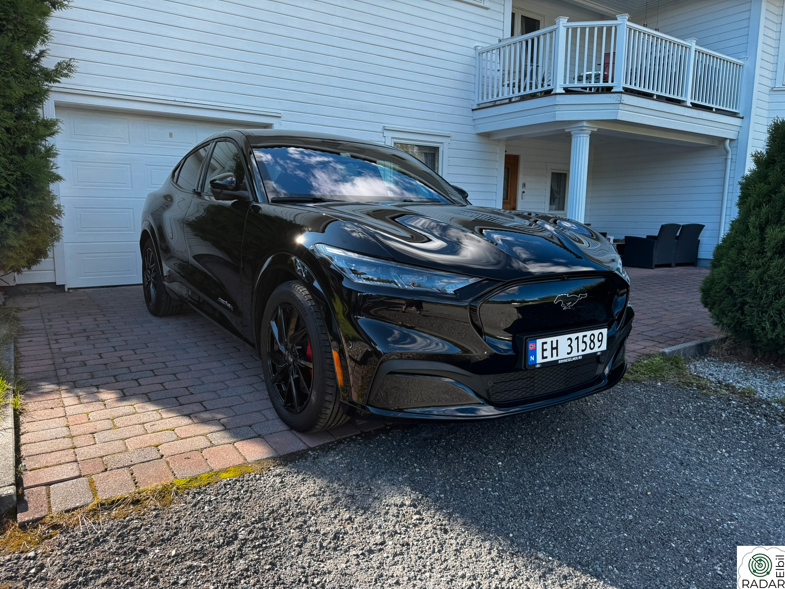 FORD Mustang Mach-E /Premium LR AWD/Pano/360kam/ACC/B&O/CarPlay/DAB+/Tek+++