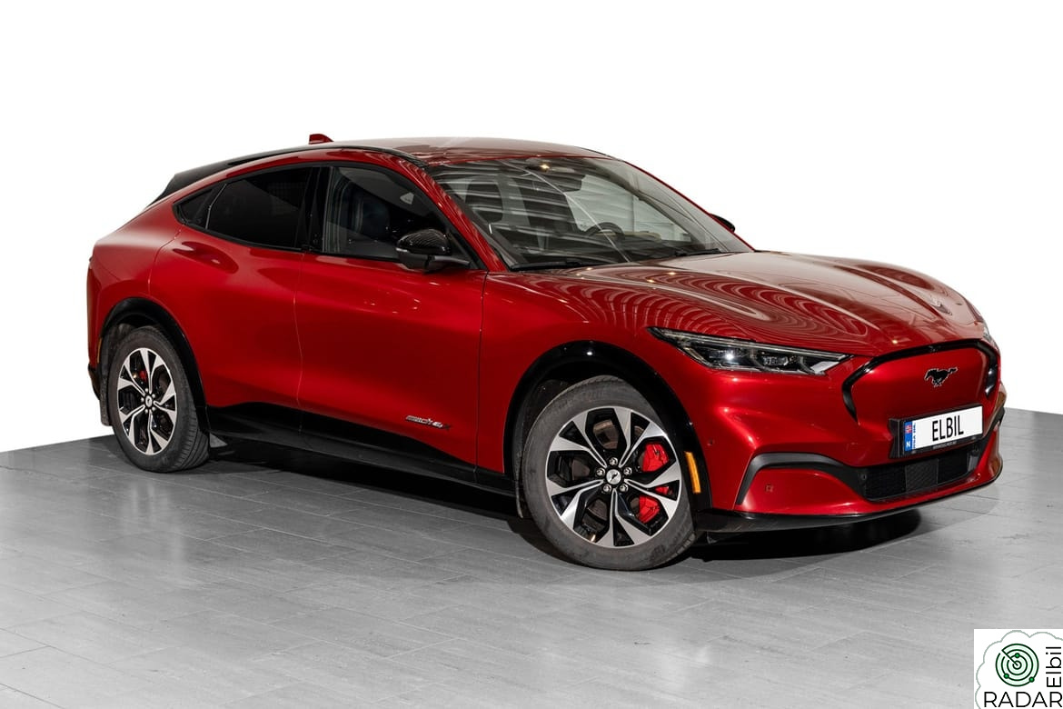 FORD Mustang Mach-E TEKNOPAKKE/B&O/SKINN/RATTVARME/GARANTI/SOMMERKAMPANJE
