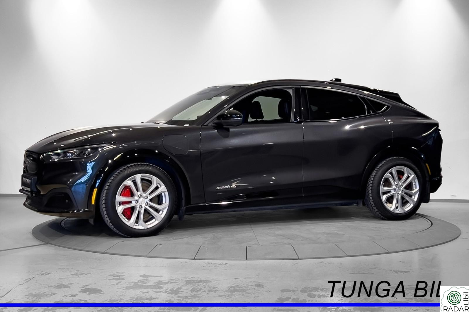 FORD Mustang Mach-E LR AWD, Teknologipakke+, H.feste | Kr 3.290 pr mnd