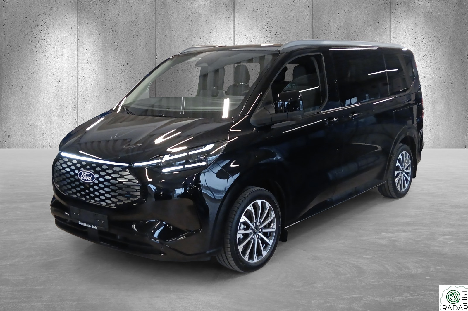 FORD Tourneo Custom 286hk 71kWt L1 Titanium X AWD /ACC/Pano/H.feste/Matrix