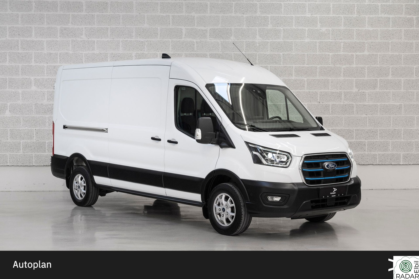 FORD TRANSIT 350 68kWt 269hk L3H2 Trend | ACC | KAMERA