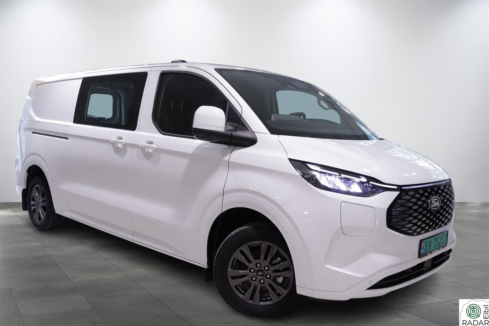 FORD Transit Custom Limited L2 (Lang)|3 seter|Adaptive Cruise|Krok|Kamera +