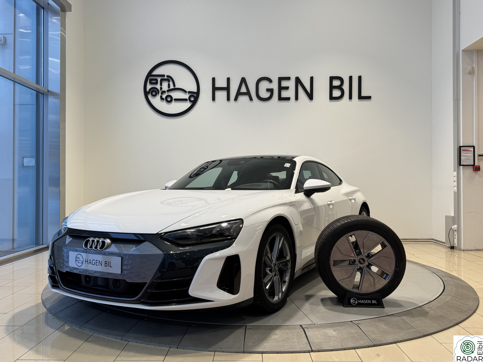 AUDI E TRON GT 530 HK / QUATTRO PLUS / NAVI / R.KAM / NY I NORGE / 1-E