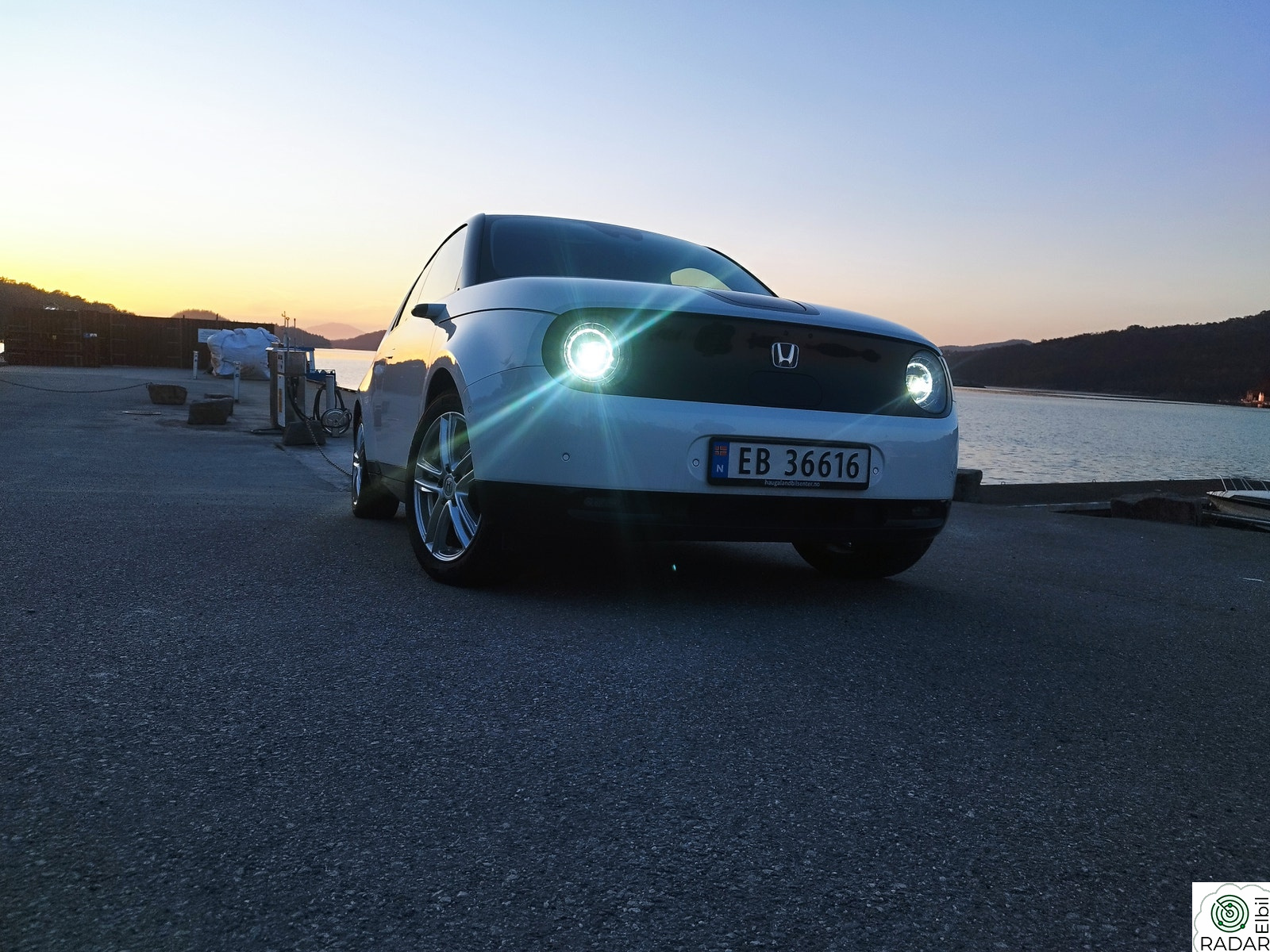 HONDA e 154hk/Advance/ACC/360kam/Navi/Soltak/Kameraspeil/LED