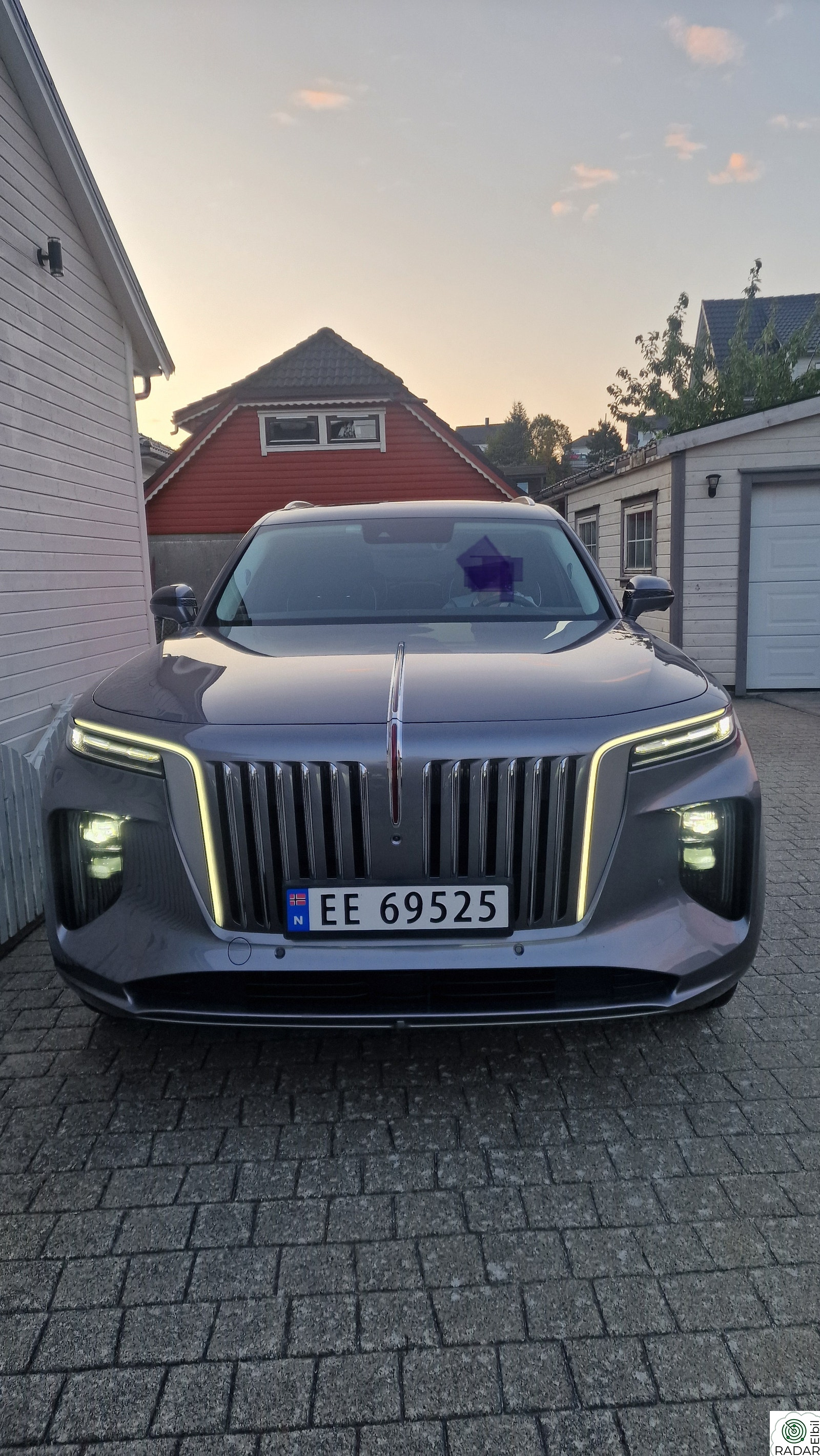 FAW E-HS9 Exclusive