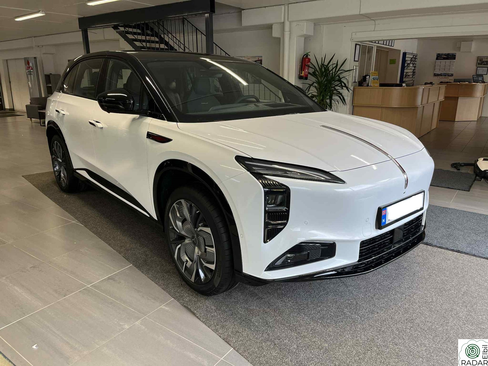 FAW EHS7 Premium 4 WD 619HK LEVERINGSKLAR