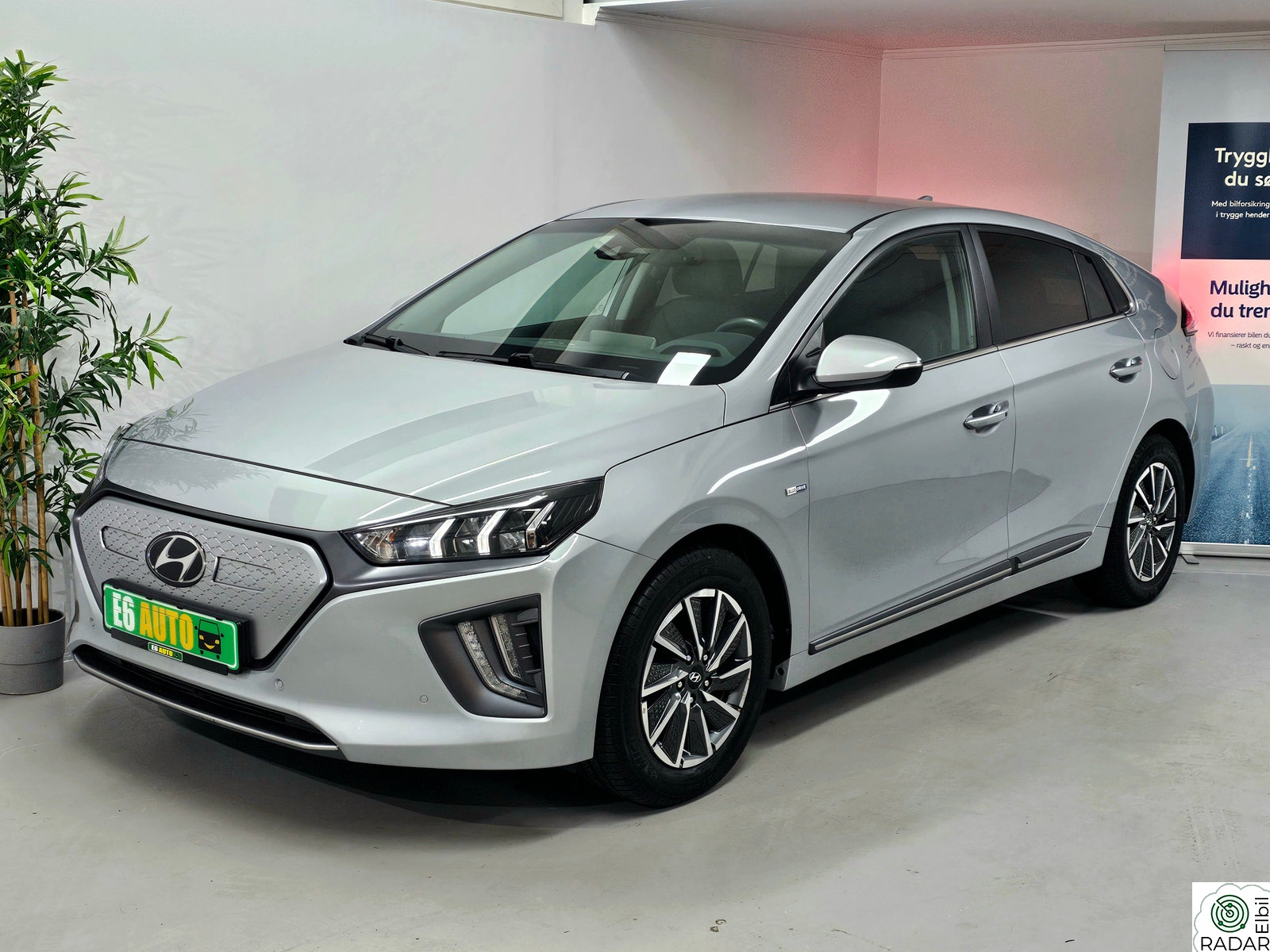 HYUNDAI IONIQ PREMIUM 311KM WLTP / NY EU & SERVICE