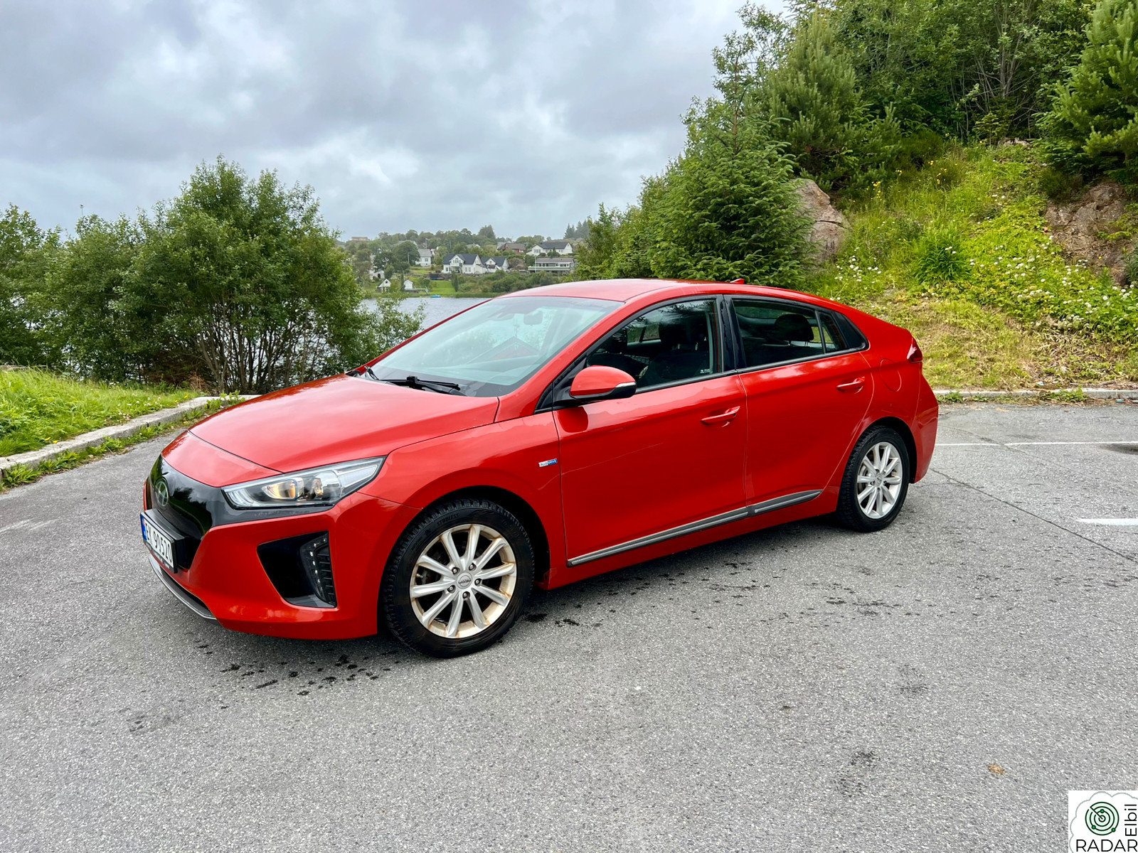 HYUNDAI IONIQ Teknikk
