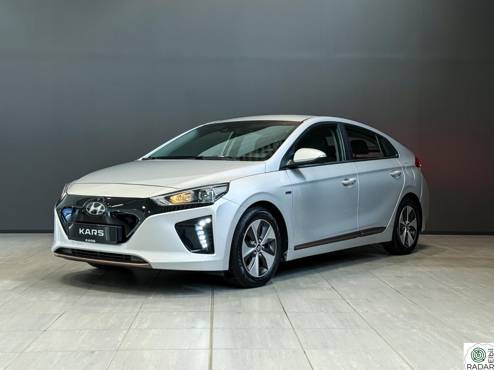 HYUNDAI IONIQ 120HK /Kamera /Navigasjon /Klima /Keyless /Lav km.stand
