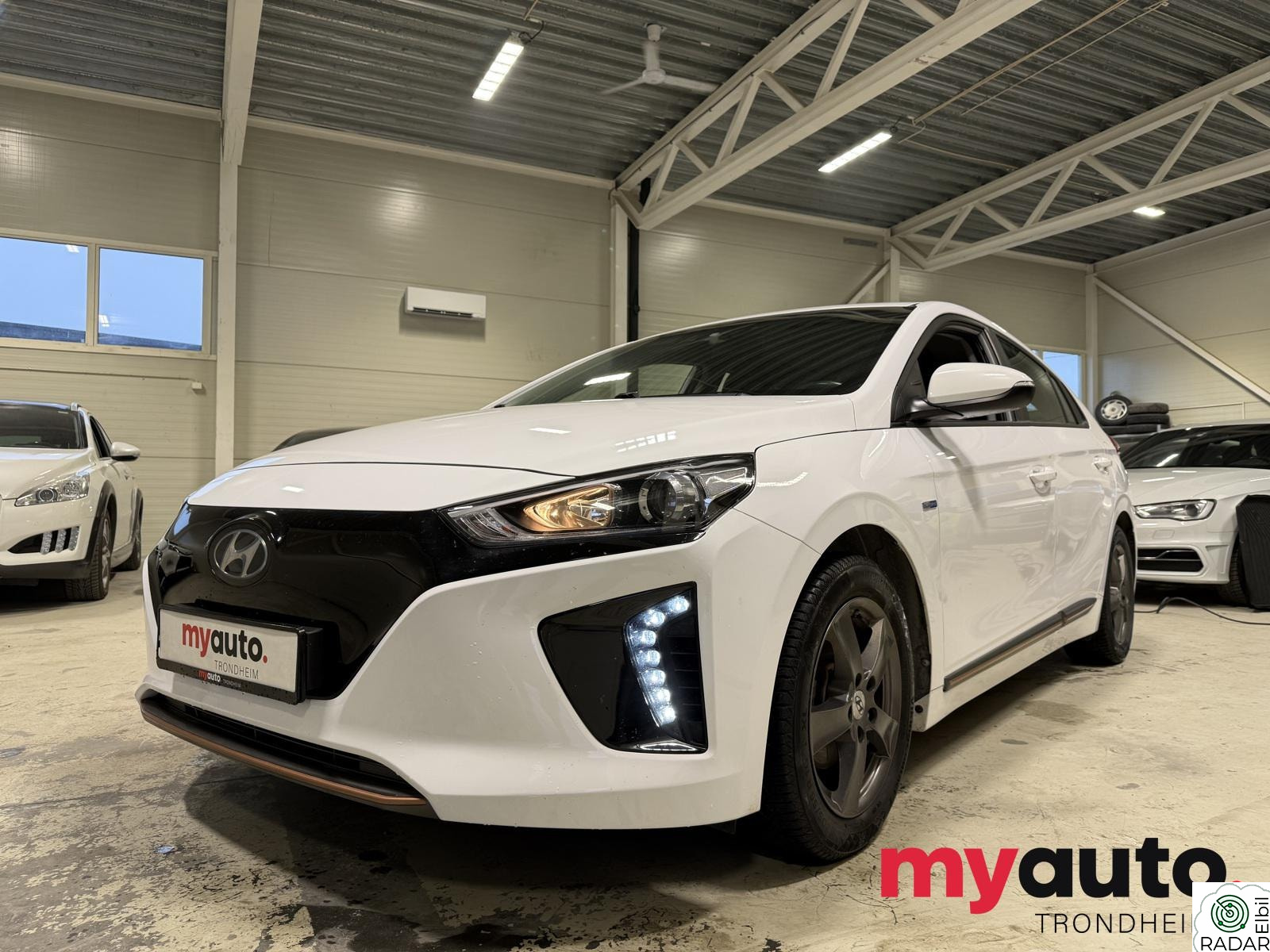 HYUNDAI IONIQ Electric/Infinity/Dab+/NAVI/R-Kamera ++