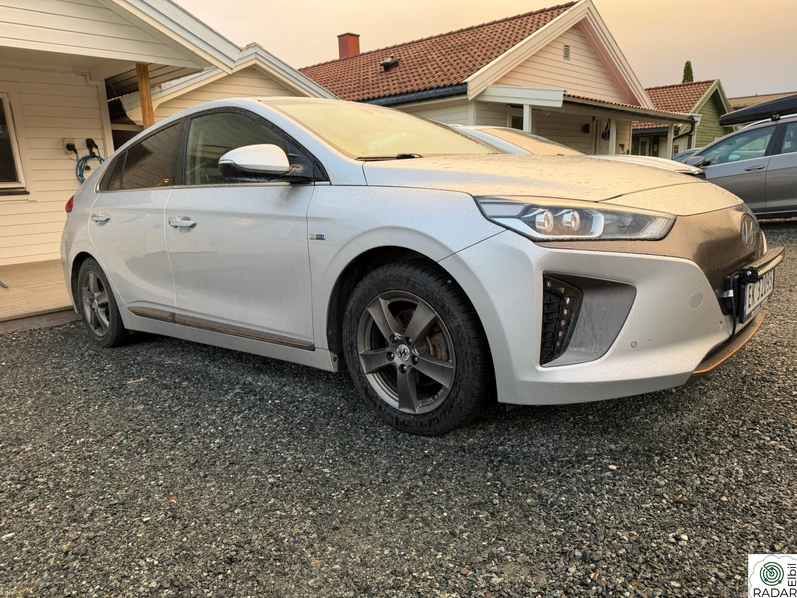 HYUNDAI IONIQ Teknikk