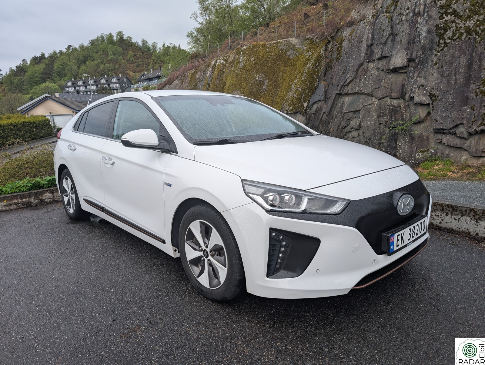 HYUNDAI IONIQ Teknikk