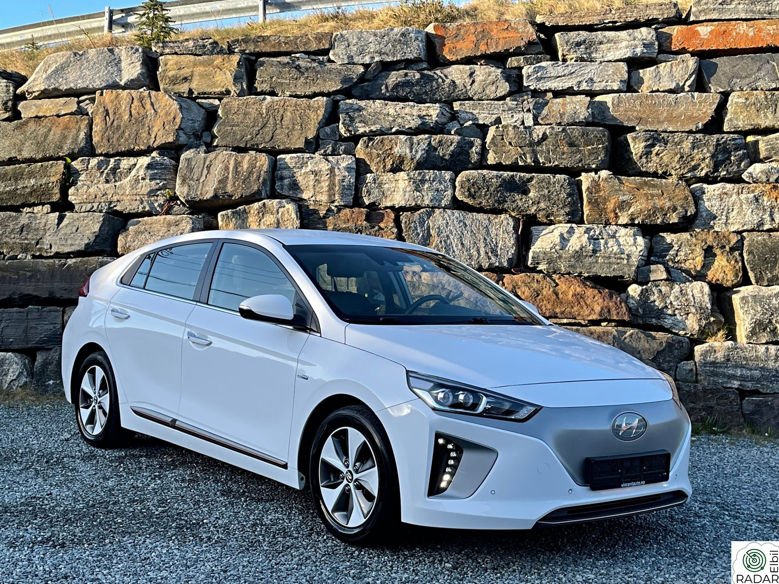 HYUNDAI IONIQ Elektrisk/28kWh/Teknikk/Skinn/HurtigLading/Norsk/ACC+