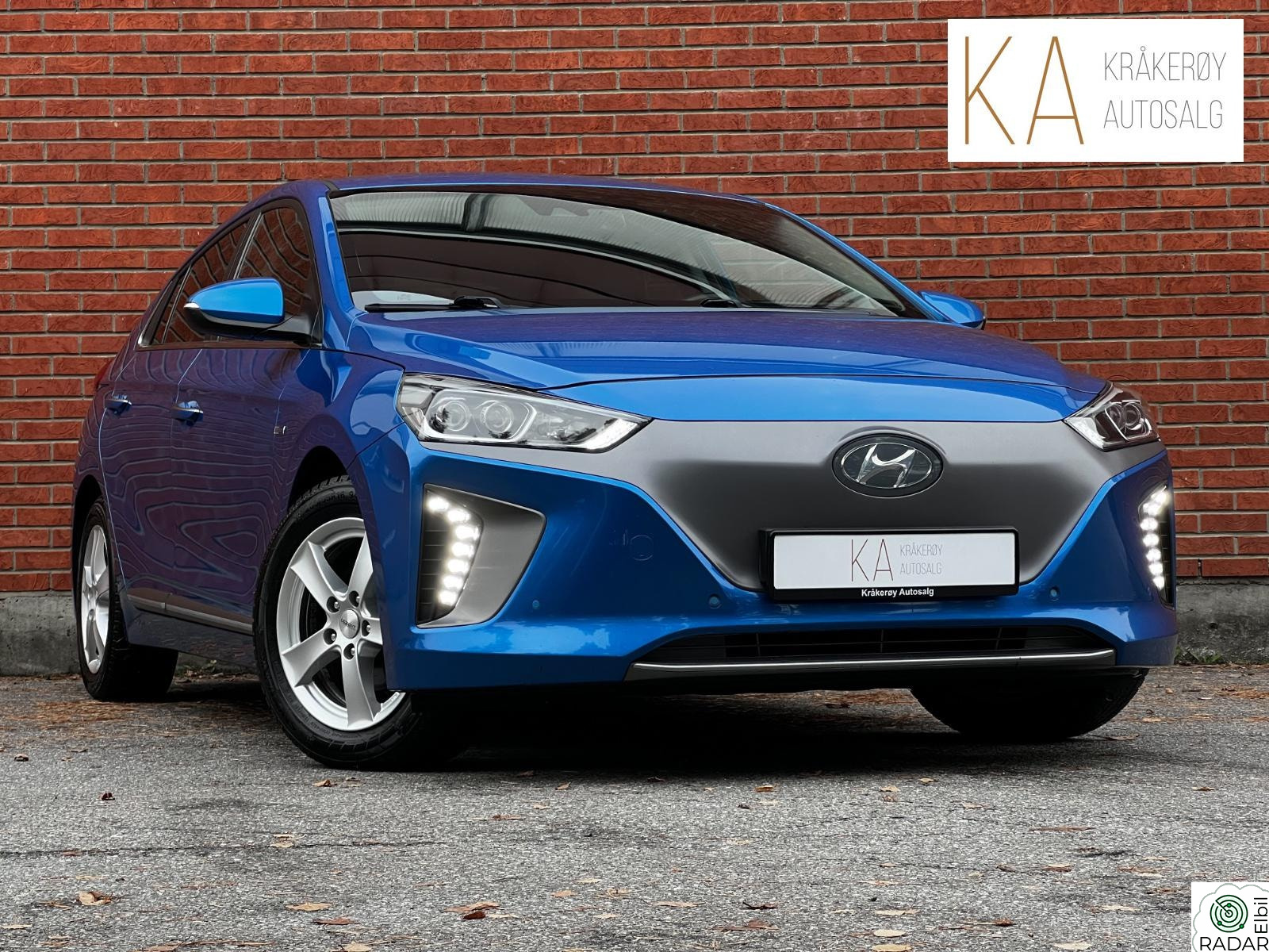 HYUNDAI IONIQ SKINN/ADAPTIVE CRUISE/CARPLAY/NAVI/EU OK JUNI 2027