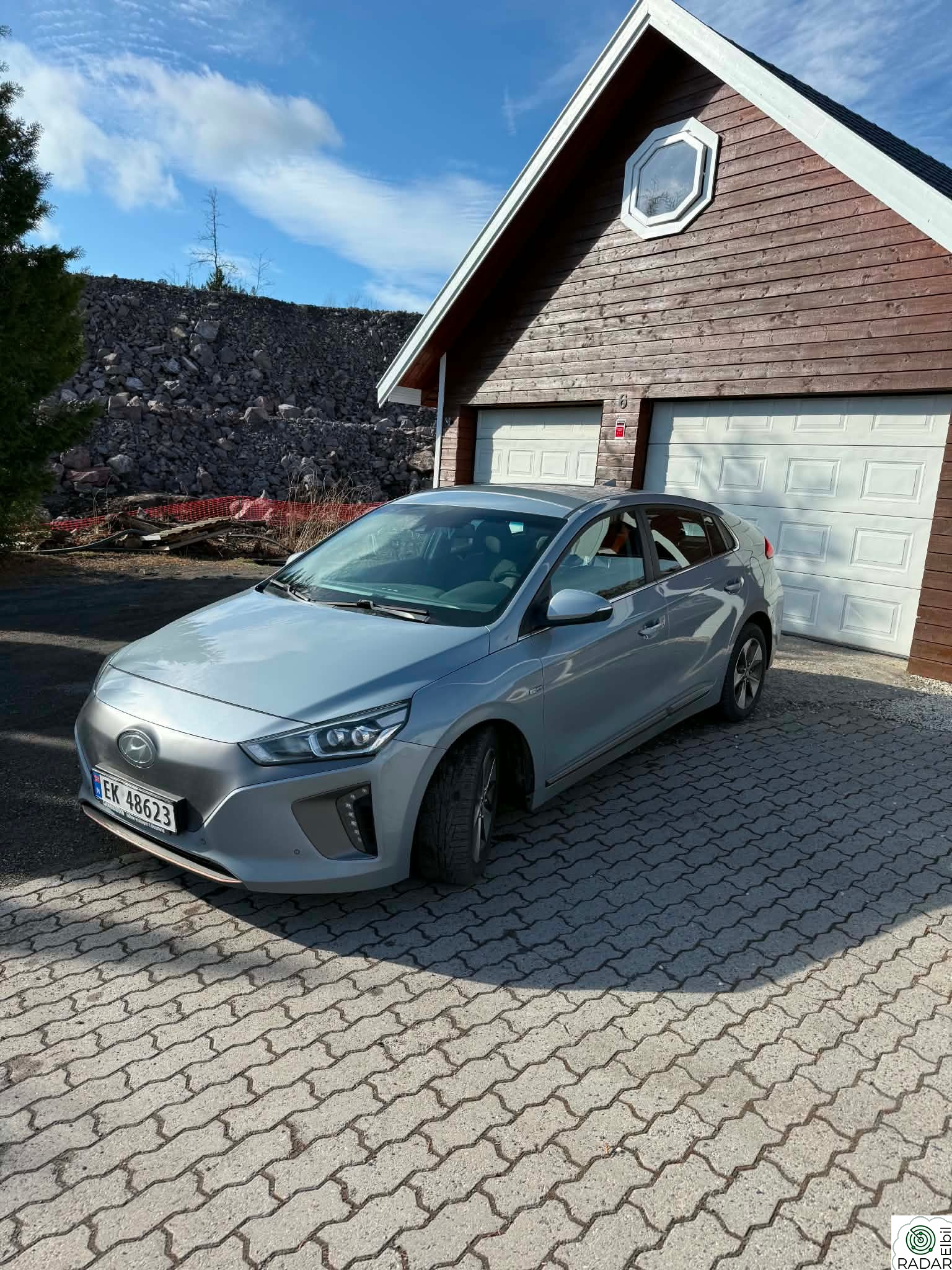 HYUNDAI IONIQ Teknikk