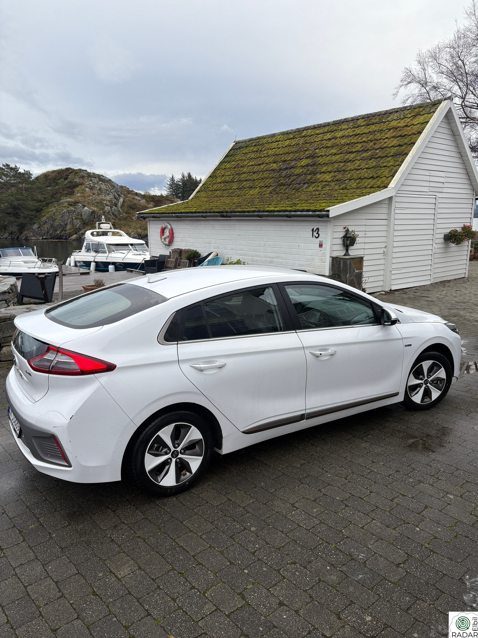 HYUNDAI IONIQ