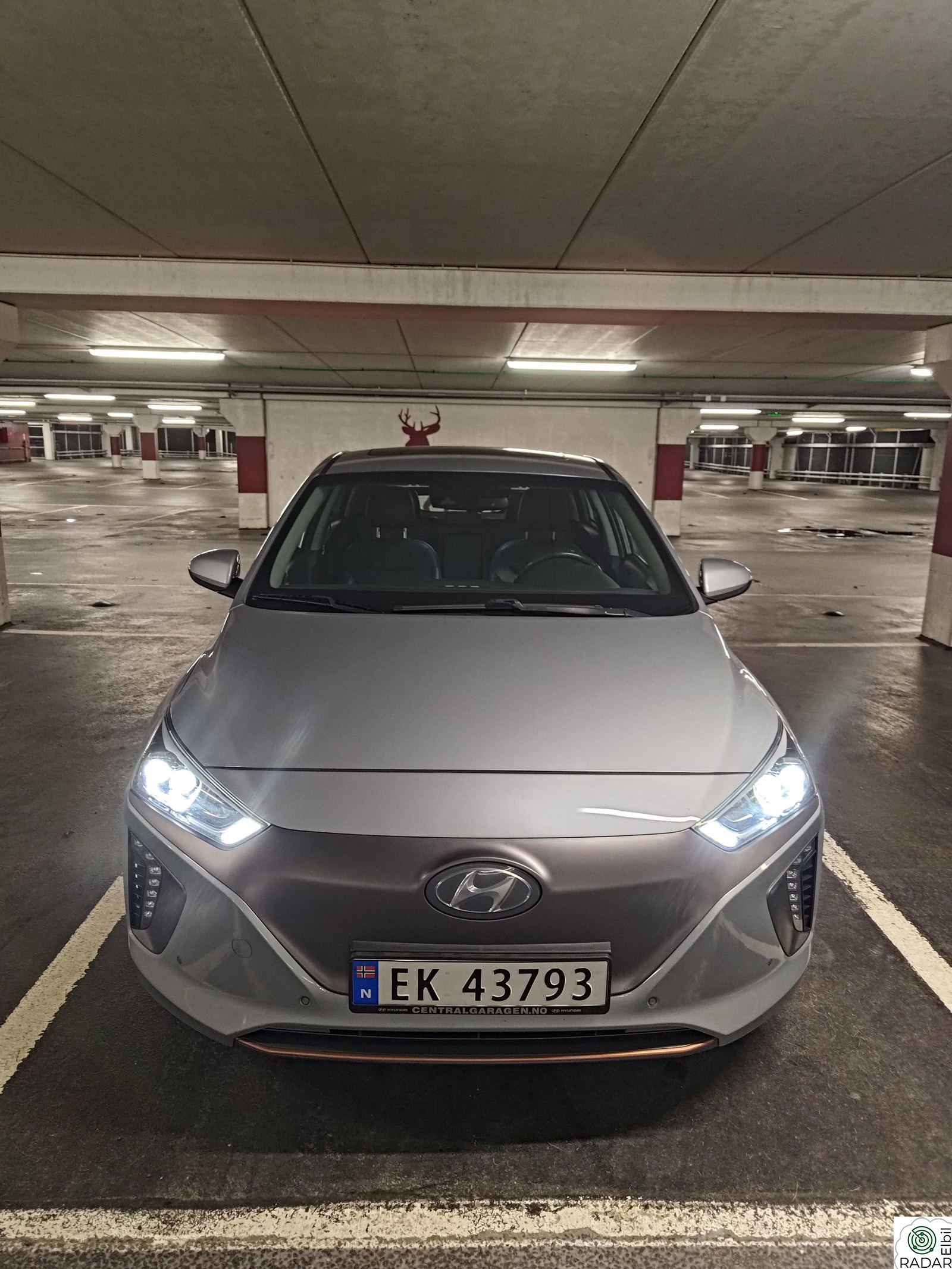 HYUNDAI IONIQ Teknikk, ventilerte skinnseter, ACC, kamera