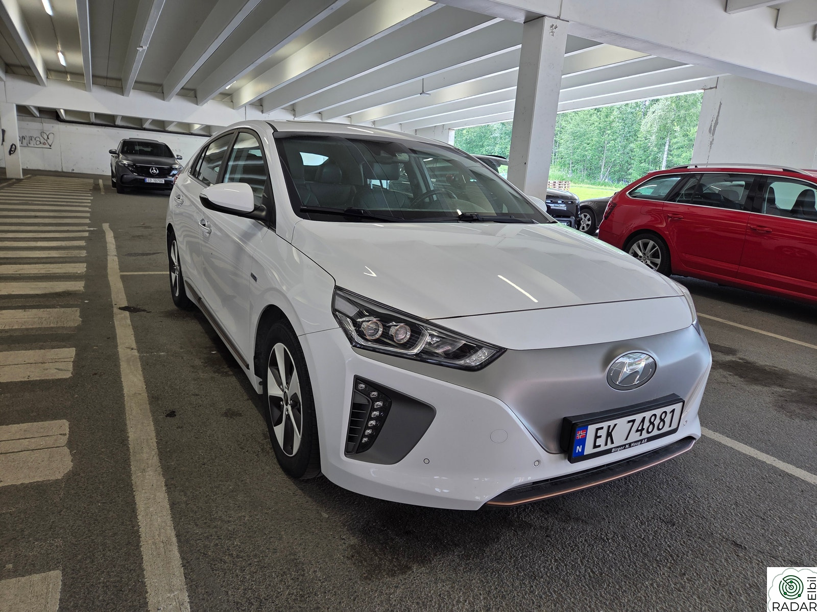 HYUNDAI IONIQ Topputgave:Teknikk/Skinn/Soltak.