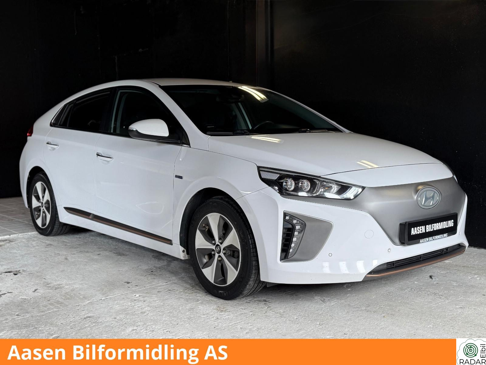 HYUNDAI IONIQ Teknikk/R.Kamera/Adaptiv.C/Varmer/LED/Navi/+9