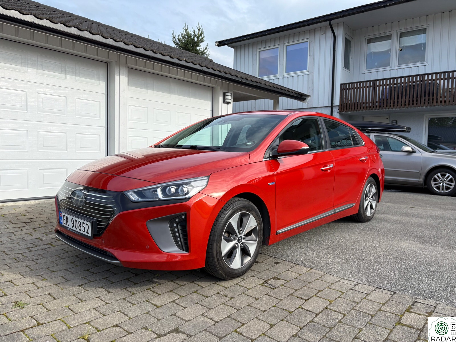 HYUNDAI IONIQ Teknikk