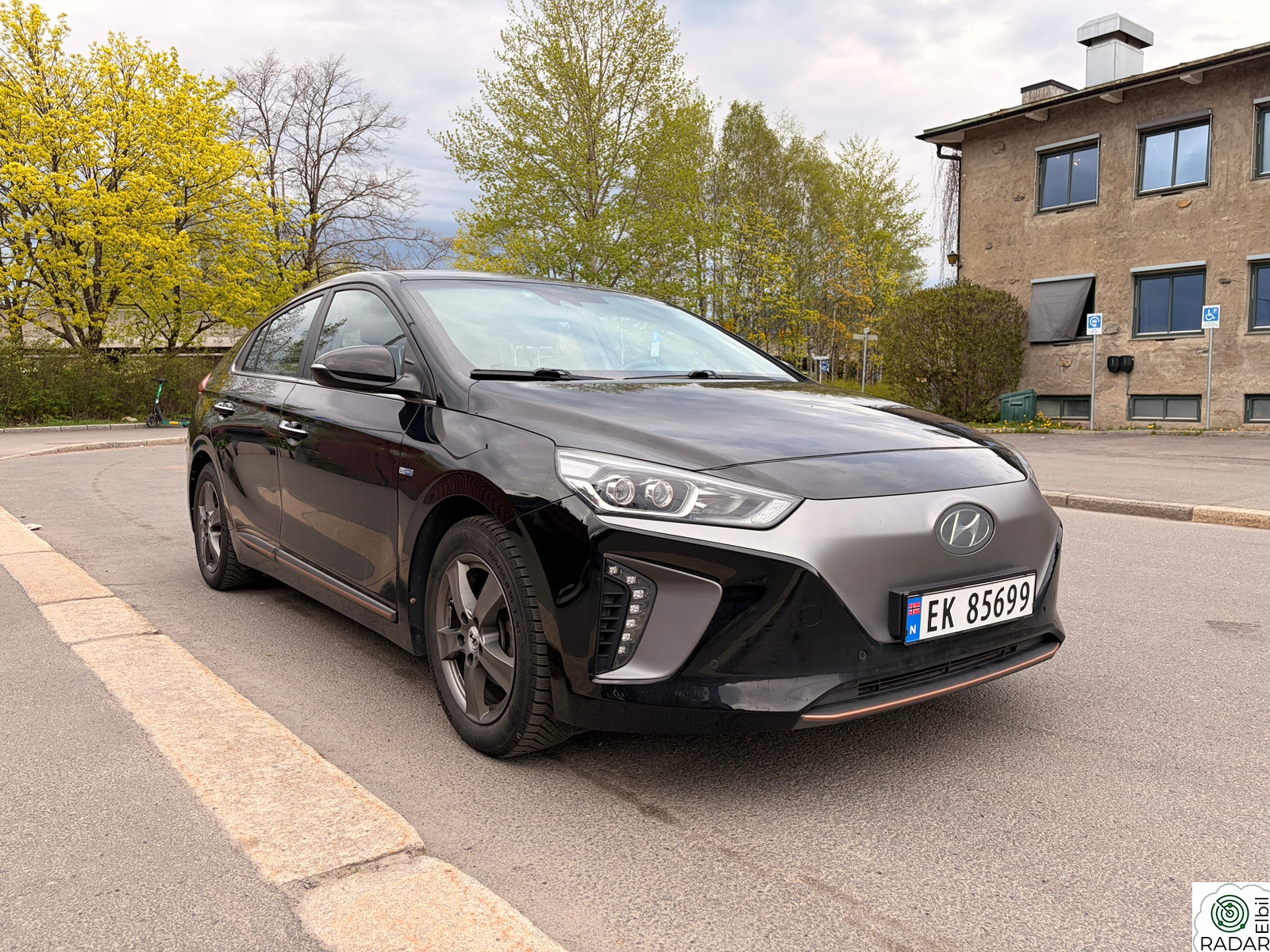 HYUNDAI IONIQ Teknikk