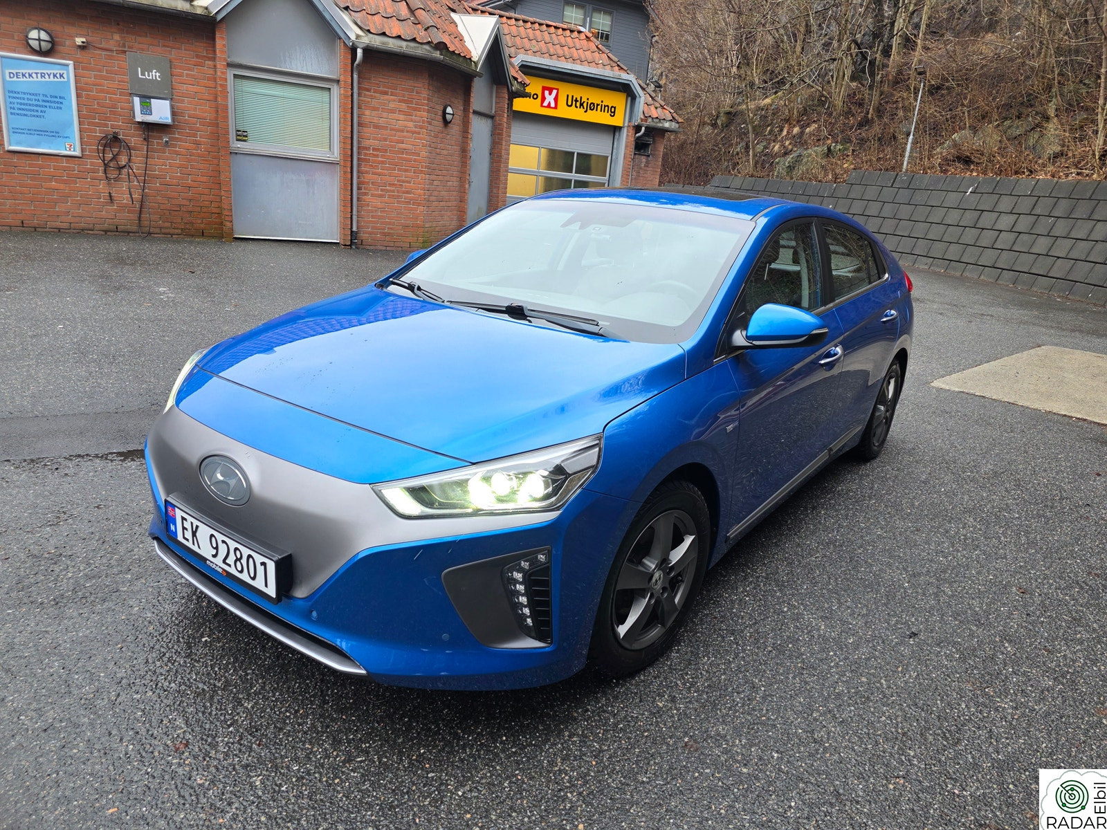 HYUNDAI IONIQ