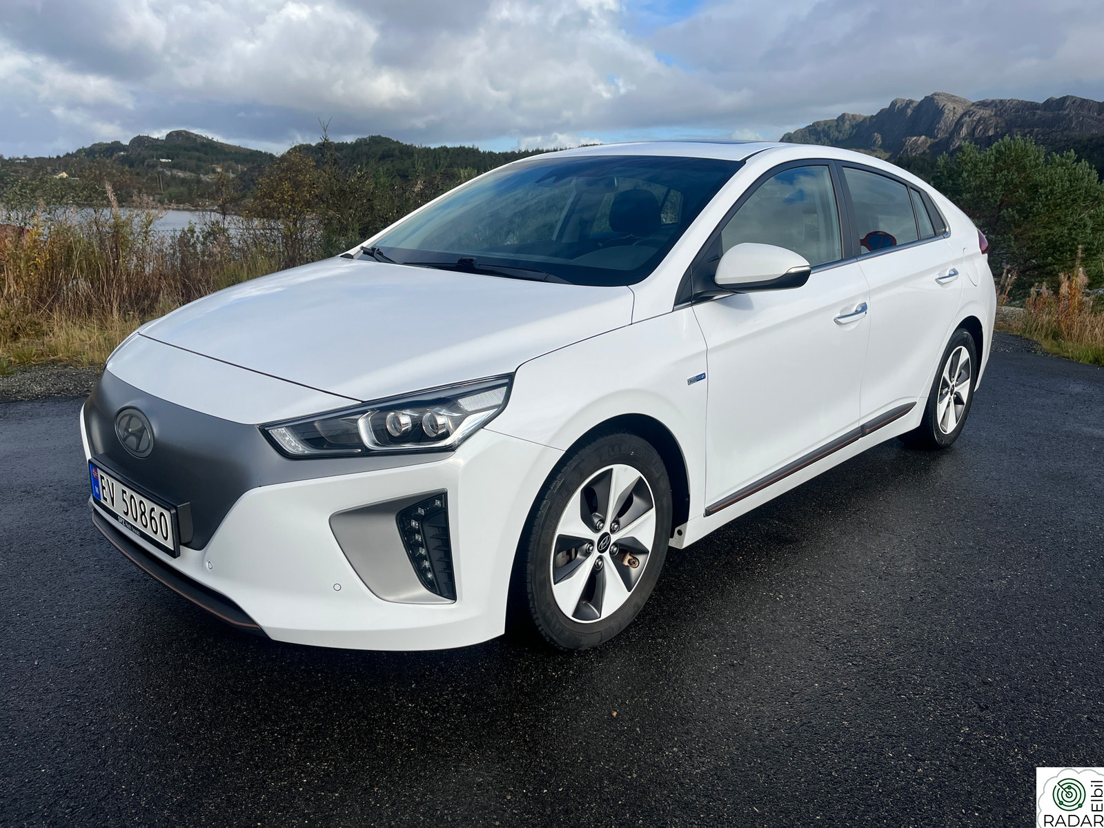 HYUNDAI IONIQ Lav Km!! Én eier Skinn R Kam Soltak DAB+ L. Assist ACC+