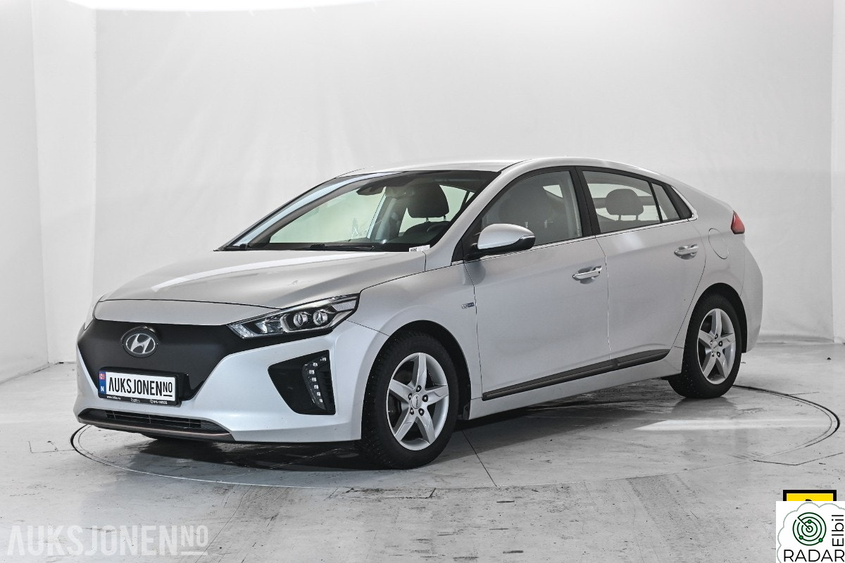 HYUNDAI IONIQ ELECTRIC INFINITY ADAPTIV CRUISE KAMERA EU-OK 03.27