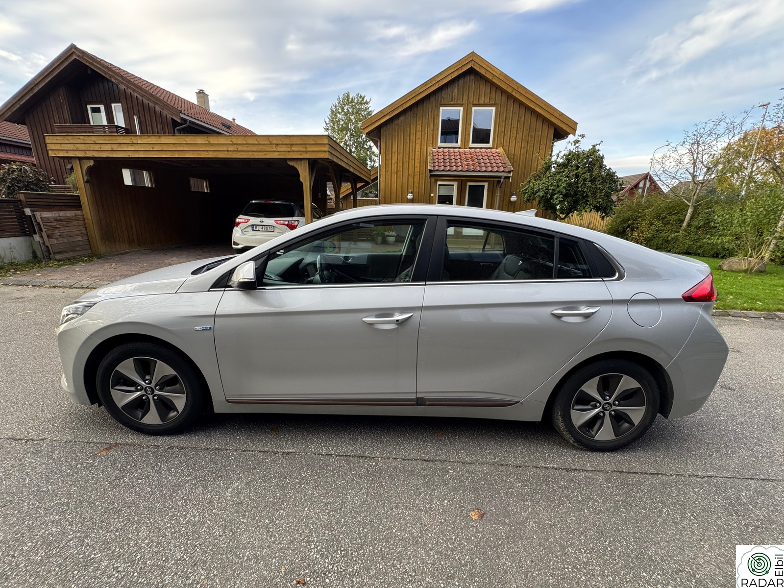 HYUNDAI IONIQ Teknikk