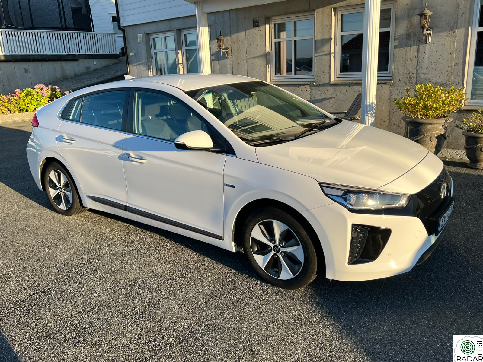 HYUNDAI IONIQ Teknikk