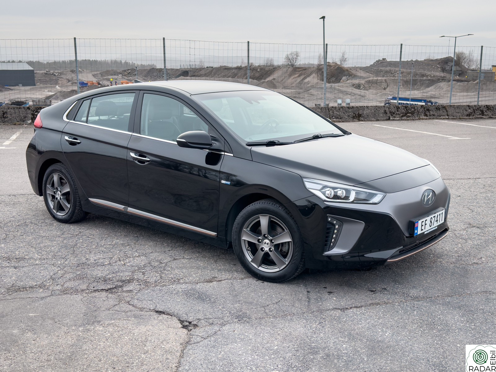 HYUNDAI IONIQ TEKNIKK M/SKINN/V.PUMPE/ACC/CARPLAY/KAMERA/NAVI/LED