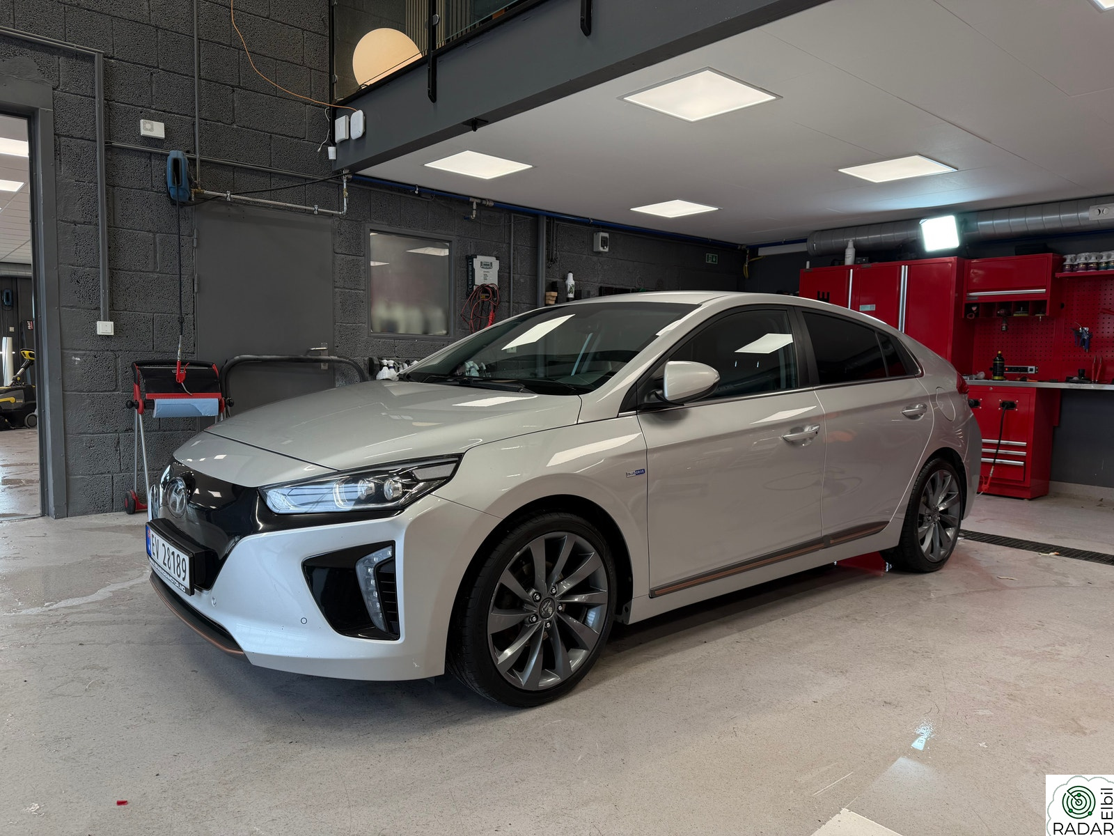 HYUNDAI IONIQ Teknikk