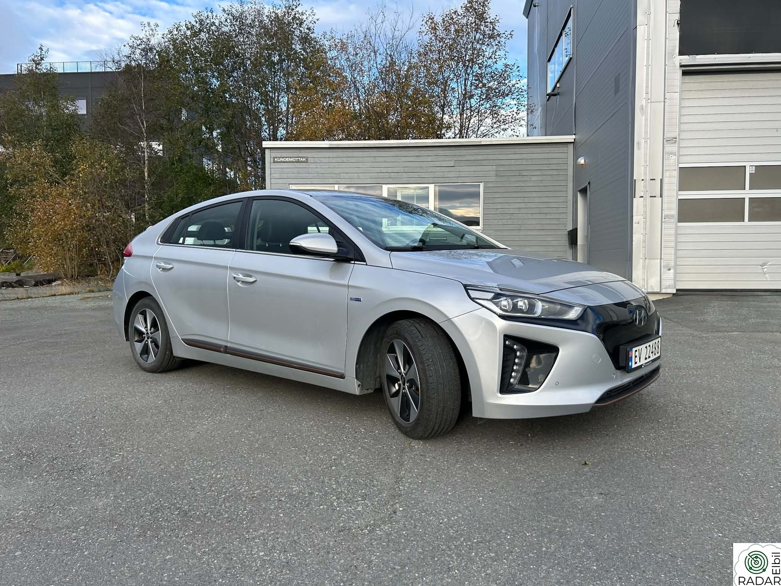 HYUNDAI IONIQ Teknikk - ACC - Varme i ratt - Ventilerte seter - Navi