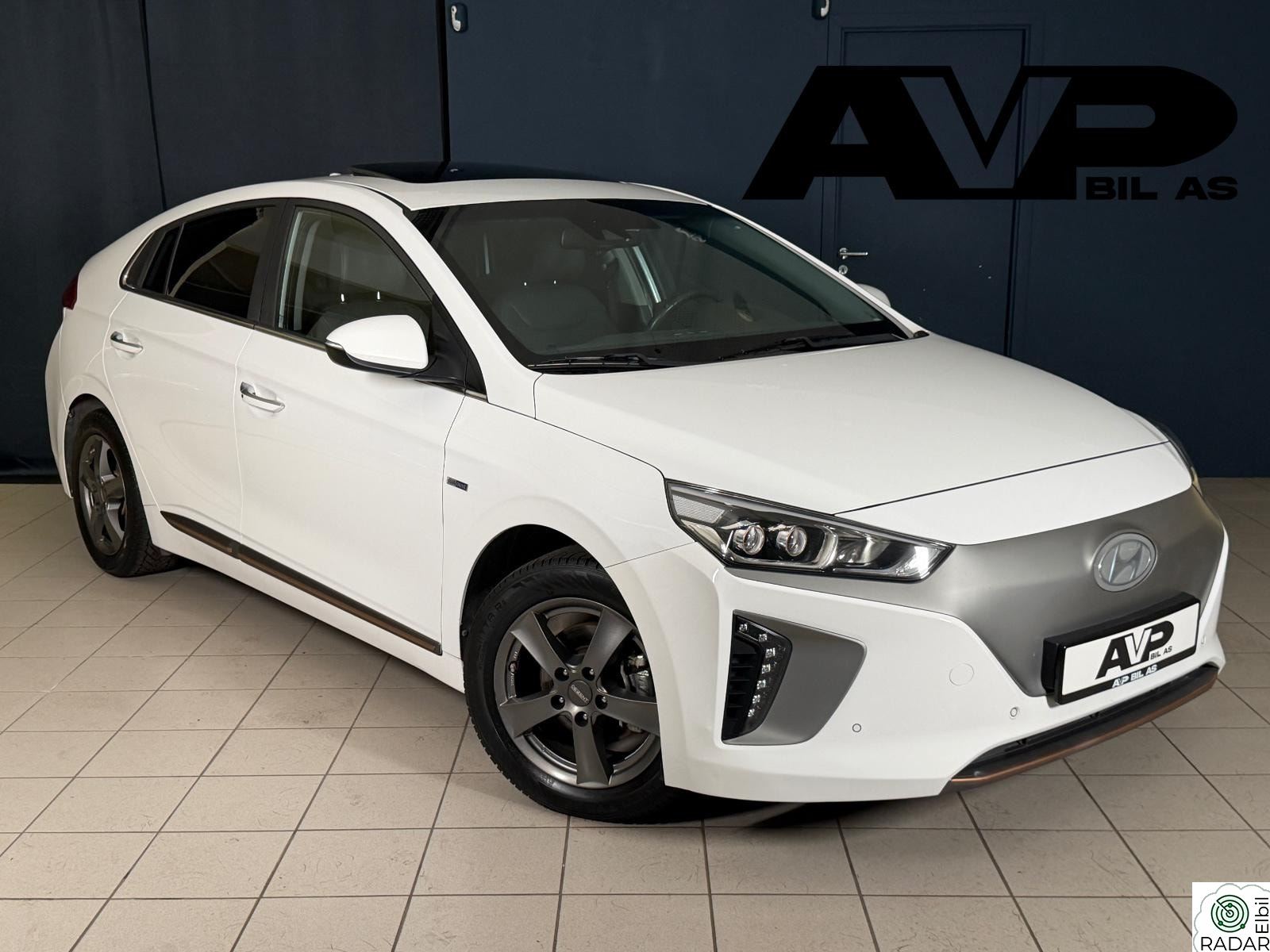 HYUNDAI Ioniq Premium, NY EU, Soltak, Skinn, Rattvarme, El-sete, ACC