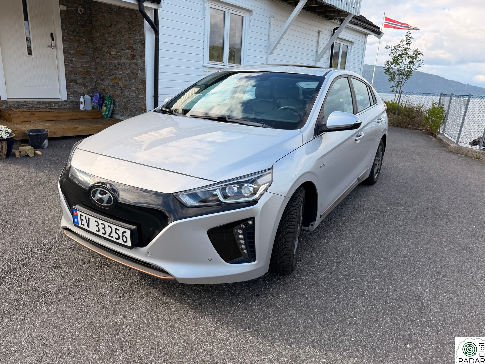 HYUNDAI IONIQ Teknikk